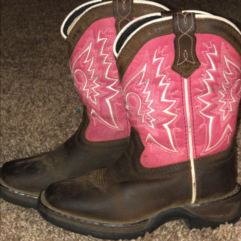 Durango kids pull on boots